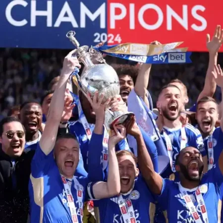 Siêu máy tính dự đoán đội vô địch EFL Championship 2024/25: Kết quả đội thăng hạng/ xuống hạng mùa này